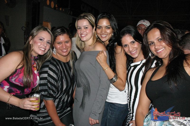 Balada: Fotos de Sexta na Plataforma do Choop na Cidade do Automovel - DF