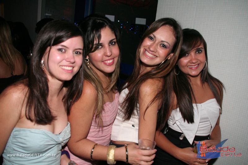 Balada: Fotos de Sexta na Plataforma do Choop na Cidade do Automovel - DF