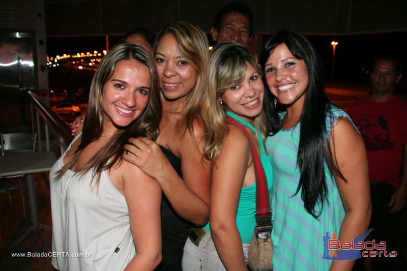 Balada: Fotos de Sexta na Plataforma do Choop na Cidade do Automovel - DF