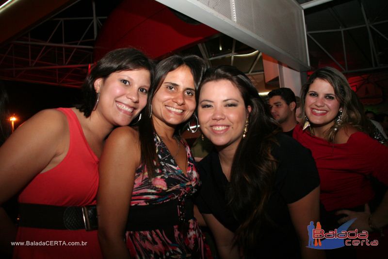 Balada: Fotos de Sexta na Plataforma do Choop na Cidade do Automovel - DF