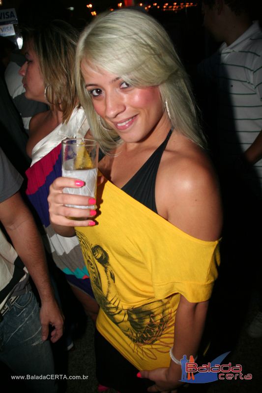 Balada: Fotos de Sexta na Plataforma do Choop na Cidade do Automovel - DF