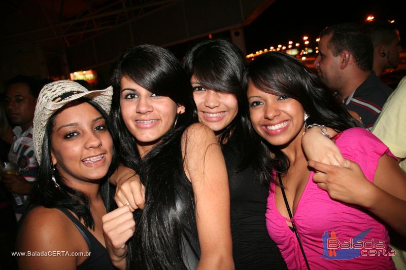 Balada: Fotos de Sexta na Plataforma do Choop na Cidade do Automovel - DF