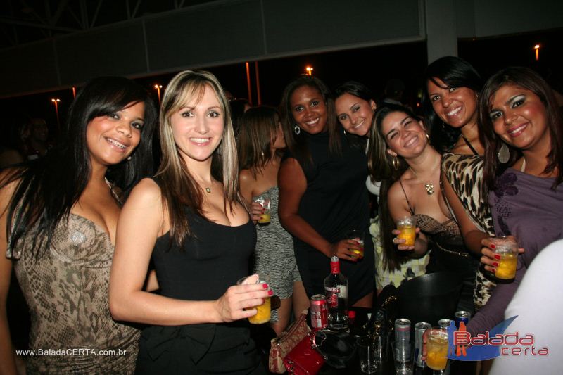 Balada: Fotos de Sexta na Plataforma do Choop na Cidade do Automovel - DF