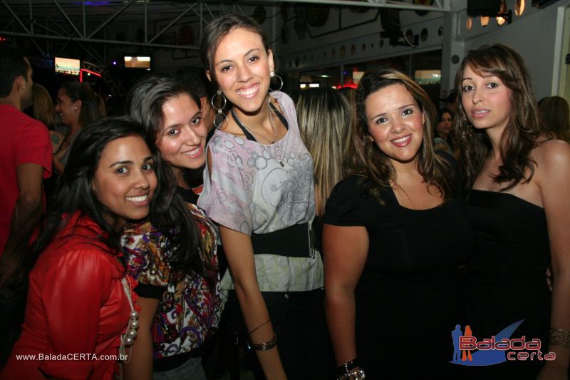 Balada: Fotos de Sexta na Plataforma do Choop na Cidade do Automovel - DF