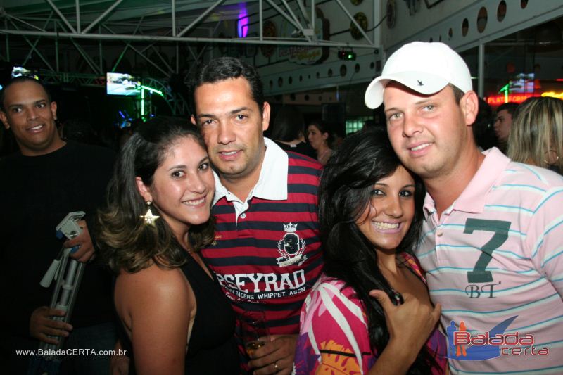 Balada: Fotos de Sexta na Plataforma do Choop na Cidade do Automovel - DF