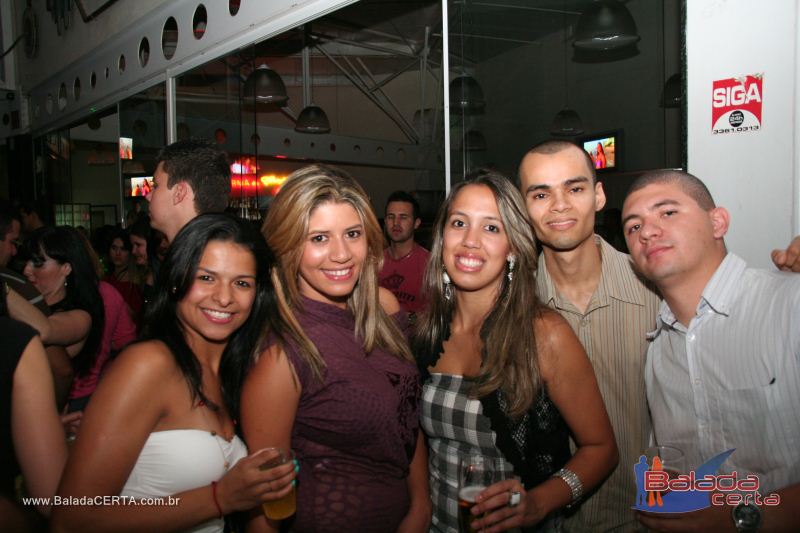 Balada: Fotos de Sexta na Plataforma do Choop na Cidade do Automovel - DF