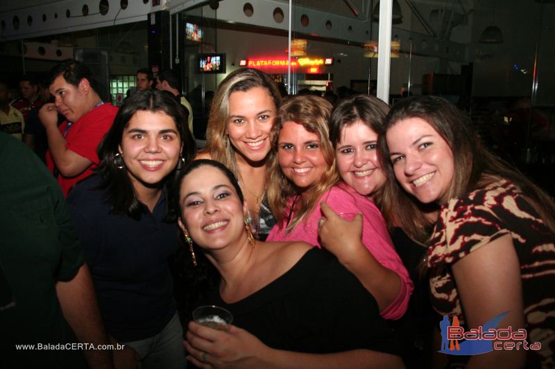 Balada: Fotos de Sexta na Plataforma do Choop na Cidade do Automovel - DF