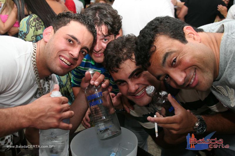 Balada: Fotos de Sexta na Plataforma do Choop na Cidade do Automovel - DF