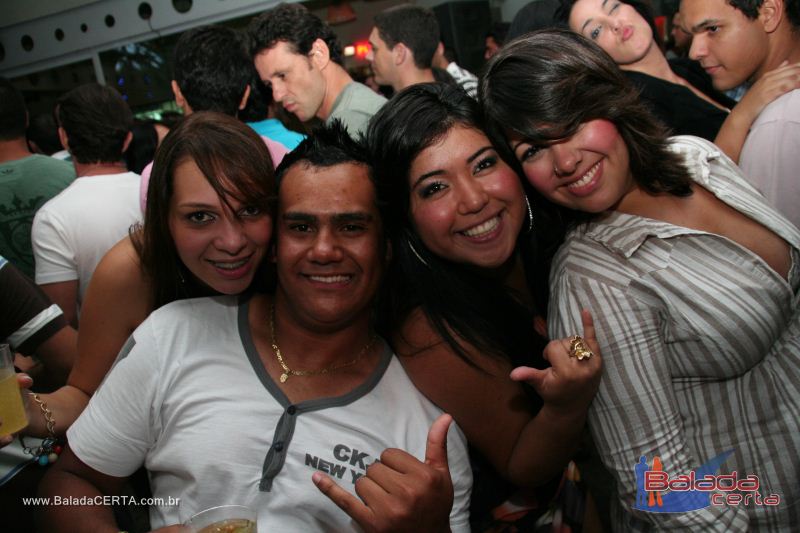 Balada: Fotos de Sexta na Plataforma do Choop na Cidade do Automovel - DF