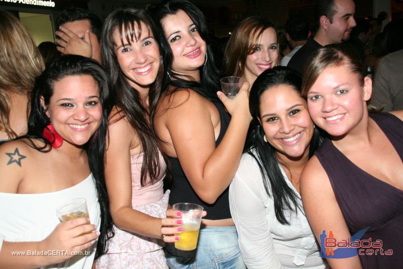 Balada: Fotos de Sexta na Plataforma do Choop na Cidade do Automovel - DF