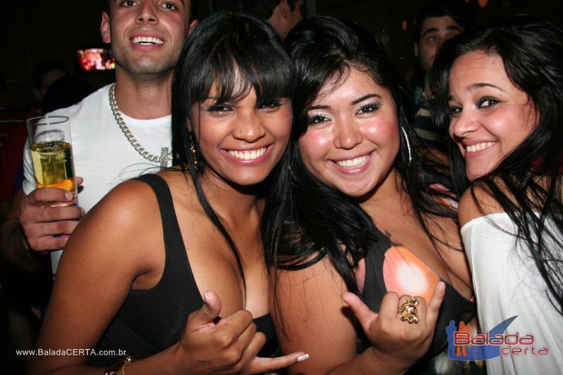Balada: Fotos de Sexta na Plataforma do Choop na Cidade do Automovel - DF