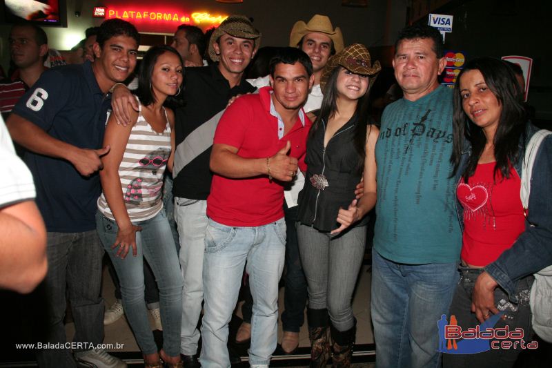 Balada: Fotos de Sexta na Plataforma do Choop na Cidade do Automovel - DF