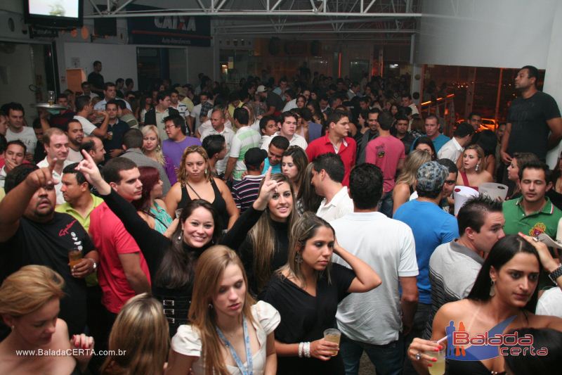 Balada: Fotos de Sexta na Plataforma do Choop na Cidade do Automovel - DF