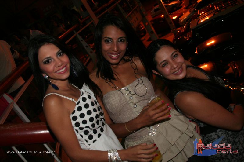 Balada: Fotos de Sexta na Plataforma do Choop na Cidade do Automovel - DF