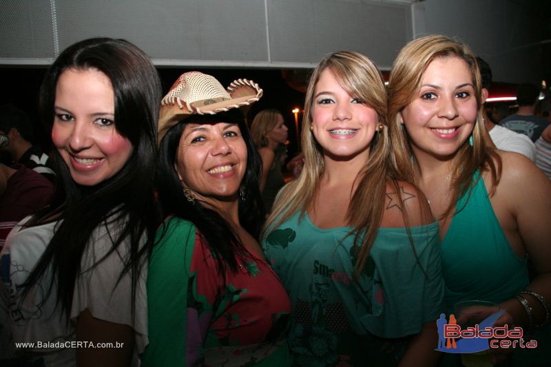 Balada: Fotos de Sexta na Plataforma do Choop na Cidade do Automovel - DF