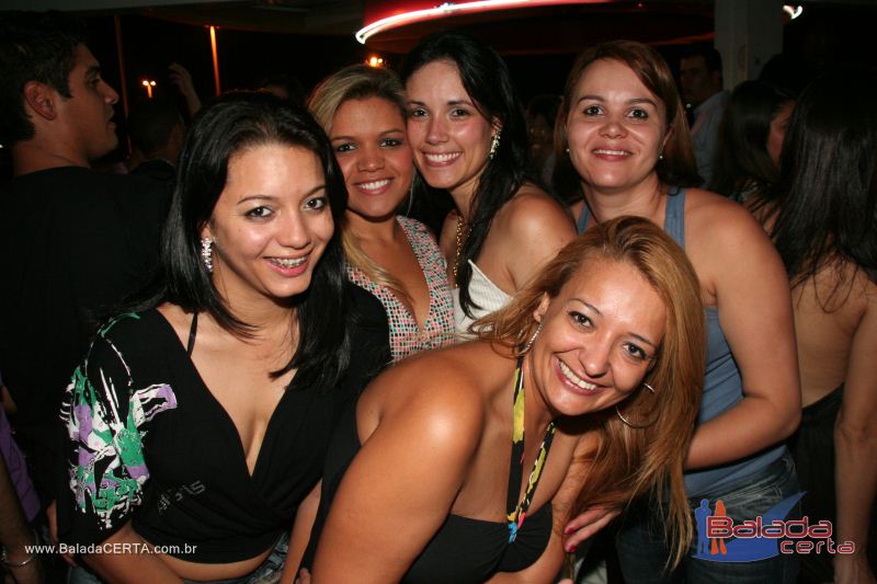 Balada: Fotos de Sexta na Plataforma do Choop na Cidade do Automovel - DF