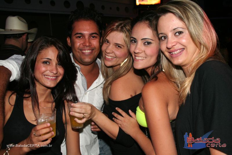 Balada: Fotos de Sexta na Plataforma do Choop na Cidade do Automovel - DF