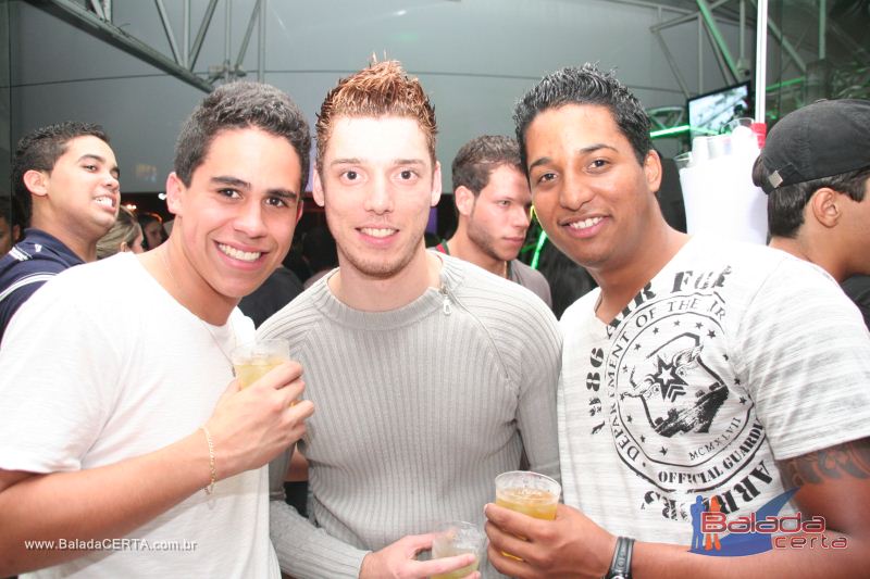 Balada: Fotos de Sexta na Plataforma do Choop na Cidade do Automovel - DF