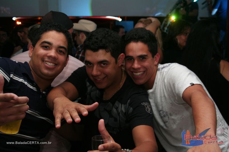 Balada: Fotos de Sexta na Plataforma do Choop na Cidade do Automovel - DF