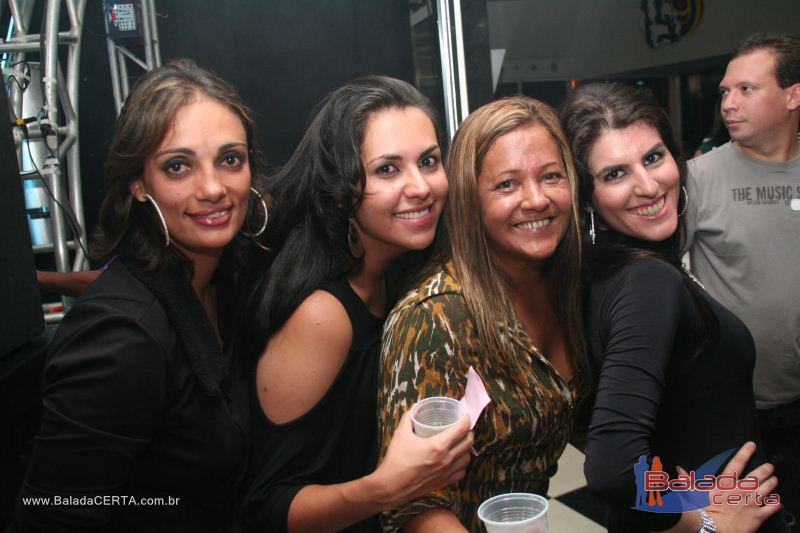 Balada: Fotos de Sexta na Plataforma do Choop na Cidade do Automovel - DF