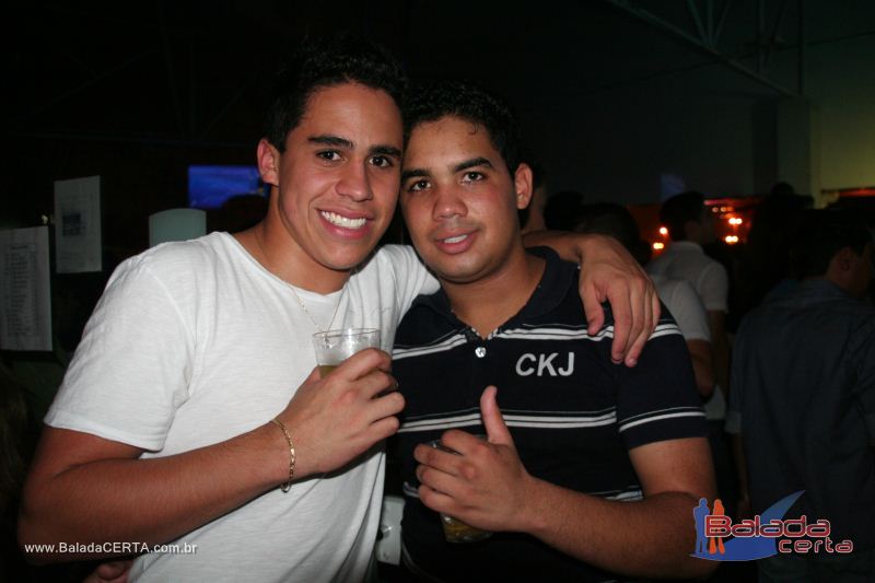 Balada: Fotos de Sexta na Plataforma do Choop na Cidade do Automovel - DF