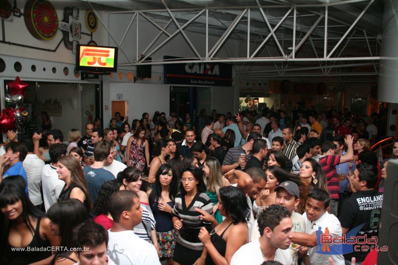 Balada: Fotos de Sexta na Plataforma do Choop na Cidade do Automovel - DF