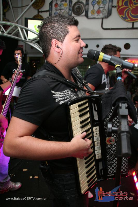 Balada: Fotos de Sexta na Plataforma do Choop na Cidade do Automovel - DF