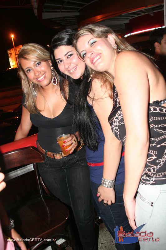 Balada: Fotos de Sexta na Plataforma do Choop na Cidade do Automovel - DF