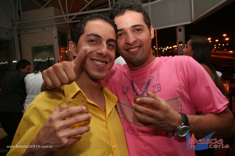 Balada: Fotos de Sexta na Plataforma do Choop na Cidade do Automovel - DF