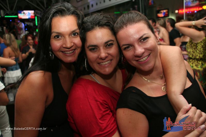 Balada: Fotos de Sexta na Plataforma do Choop na Cidade do Automovel - DF