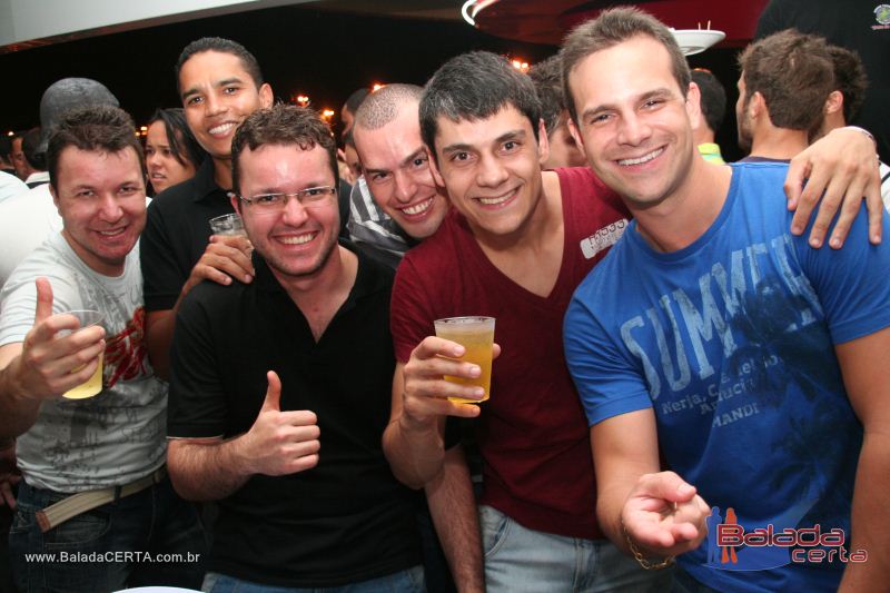 Balada: Fotos de Sexta na Plataforma do Choop na Cidade do Automovel - DF