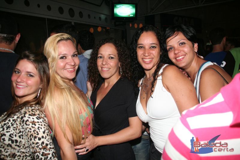 Balada: Fotos de Sexta na Plataforma do Choop na Cidade do Automovel - DF