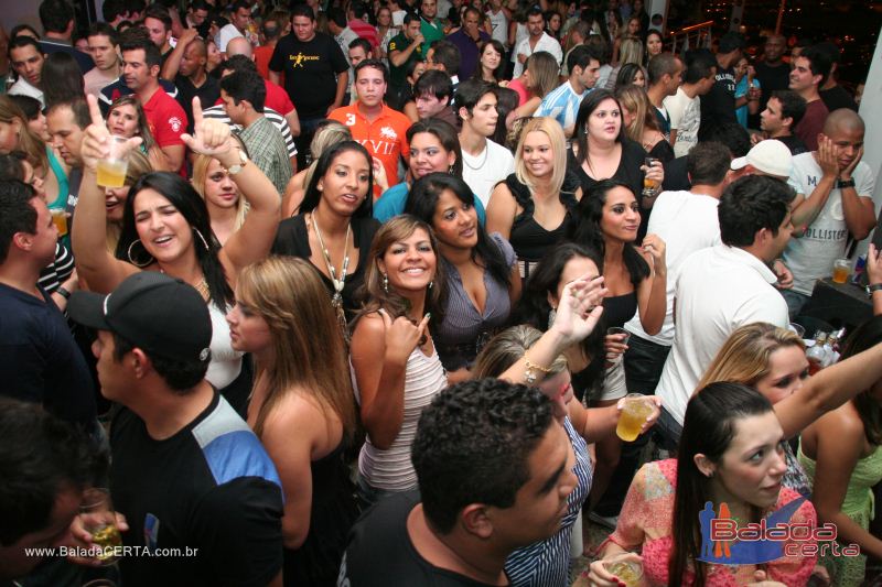 Balada: Fotos de Sexta na Plataforma do Choop na Cidade do Automovel - DF
