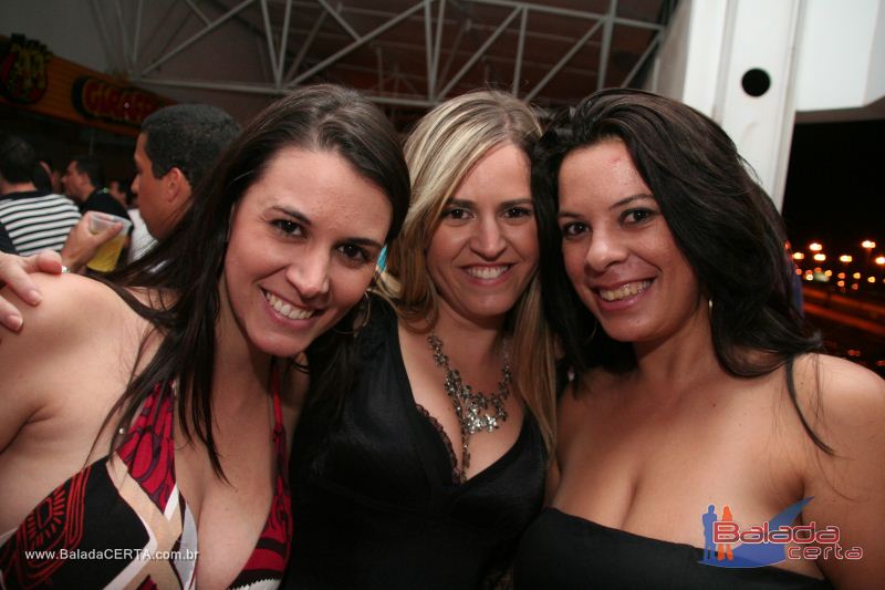 Balada: Fotos de Sexta na Plataforma do Choop na Cidade do Automovel - DF