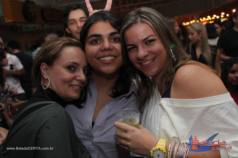 Balada: Fotos de Sexta na Plataforma do Choop na Cidade do Automovel - DF