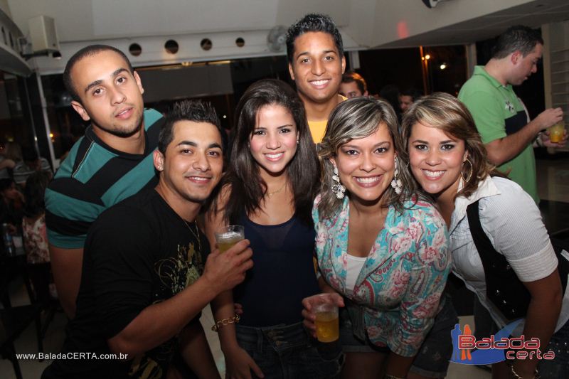 Balada: Fotos de Sexta na Plataforma do Choop na Cidade do Automovel - DF