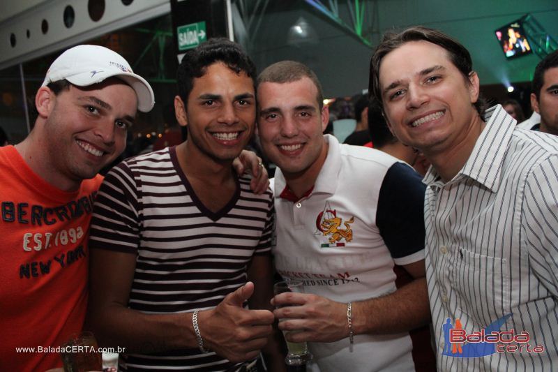 Balada: Fotos de Sexta na Plataforma do Choop na Cidade do Automovel - DF