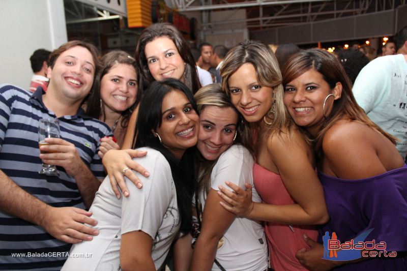 Balada: Fotos de Sexta na Plataforma do Choop na Cidade do Automovel - DF
