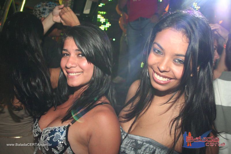 Balada: Fotos de Sexta na Plataforma do Choop na Cidade do Automovel - DF