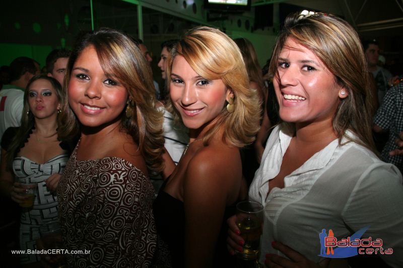 Balada: Fotos de Sexta na Plataforma do Choop na Cidade do Automovel - DF