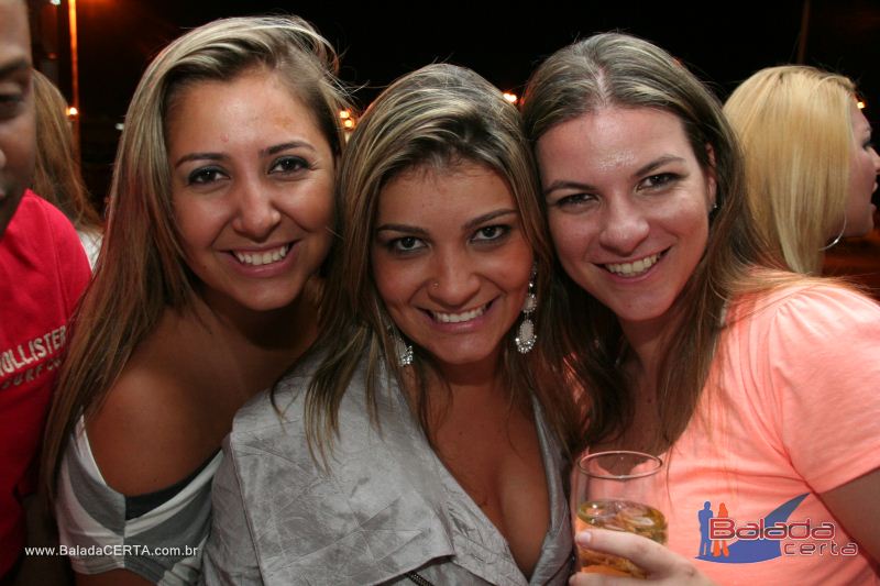 Balada: Fotos de Sexta na Plataforma do Choop na Cidade do Automovel - DF