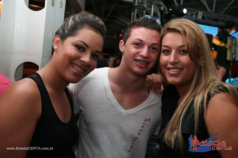 Balada: Fotos de Sexta na Plataforma do Choop na Cidade do Automovel - DF