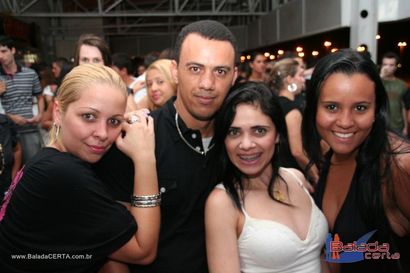 Balada: Fotos de Sexta na Plataforma do Choop na Cidade do Automovel - DF