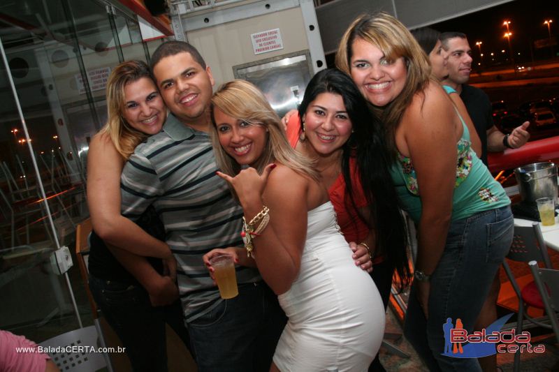 Balada: Fotos de Sexta na Plataforma do Choop na Cidade do Automovel - DF
