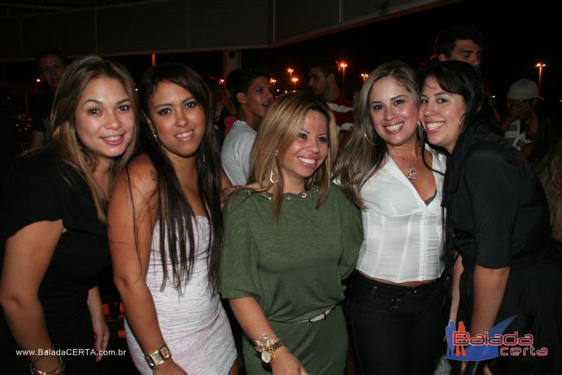 Balada: Fotos de Sexta na Plataforma do Choop na Cidade do Automovel - DF