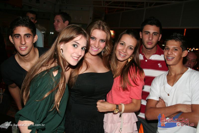 Balada: Fotos de Sexta na Plataforma do Choop na Cidade do Automovel - DF