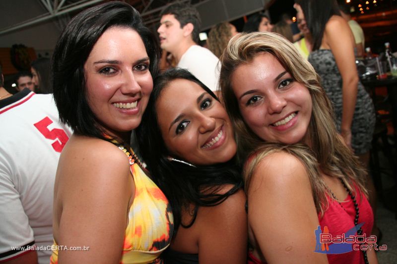 Balada: Fotos de Sexta na Plataforma do Choop na Cidade do Automovel - DF