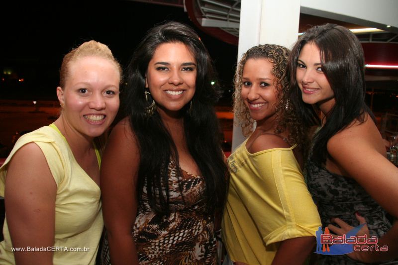 Balada: Fotos de Sexta na Plataforma do Choop na Cidade do Automovel - DF