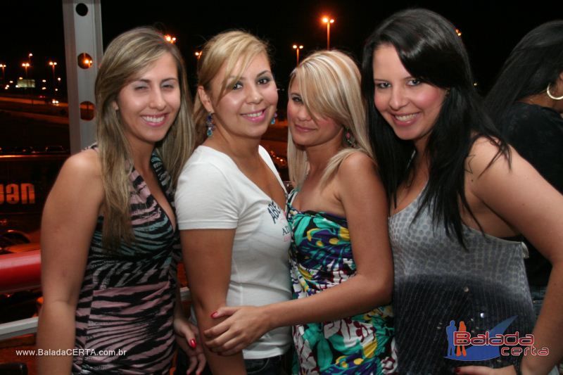 Balada: Fotos de Sexta na Plataforma do Choop na Cidade do Automovel - DF