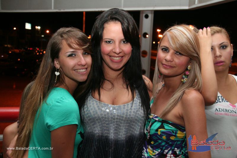 Balada: Fotos de Sexta na Plataforma do Choop na Cidade do Automovel - DF